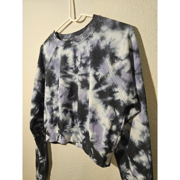 RSQ Womens Cropped Tie Dye Sweatshirt Purple Black White Pullover M Grunge Edgy - Picture 2 of 7